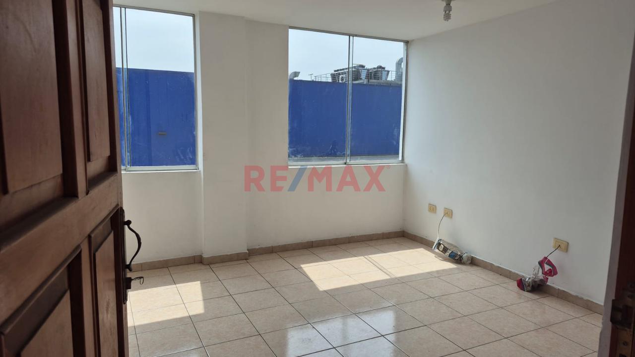 Venta De Dpto En Los Laureles Chorrillos — foto 8