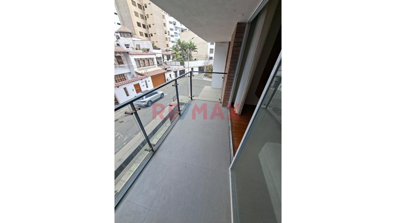 Venta De Departamento + 2 Cocheras En Miraflores — foto 14