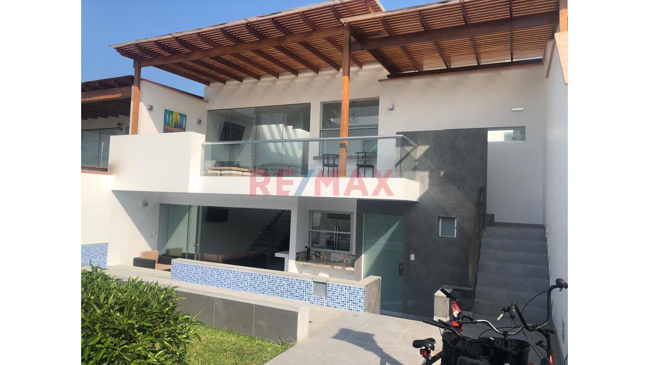 Oportunidad Única En Totoritas: Dos Casas De Playa En Una, Con Piscina Propia - 1