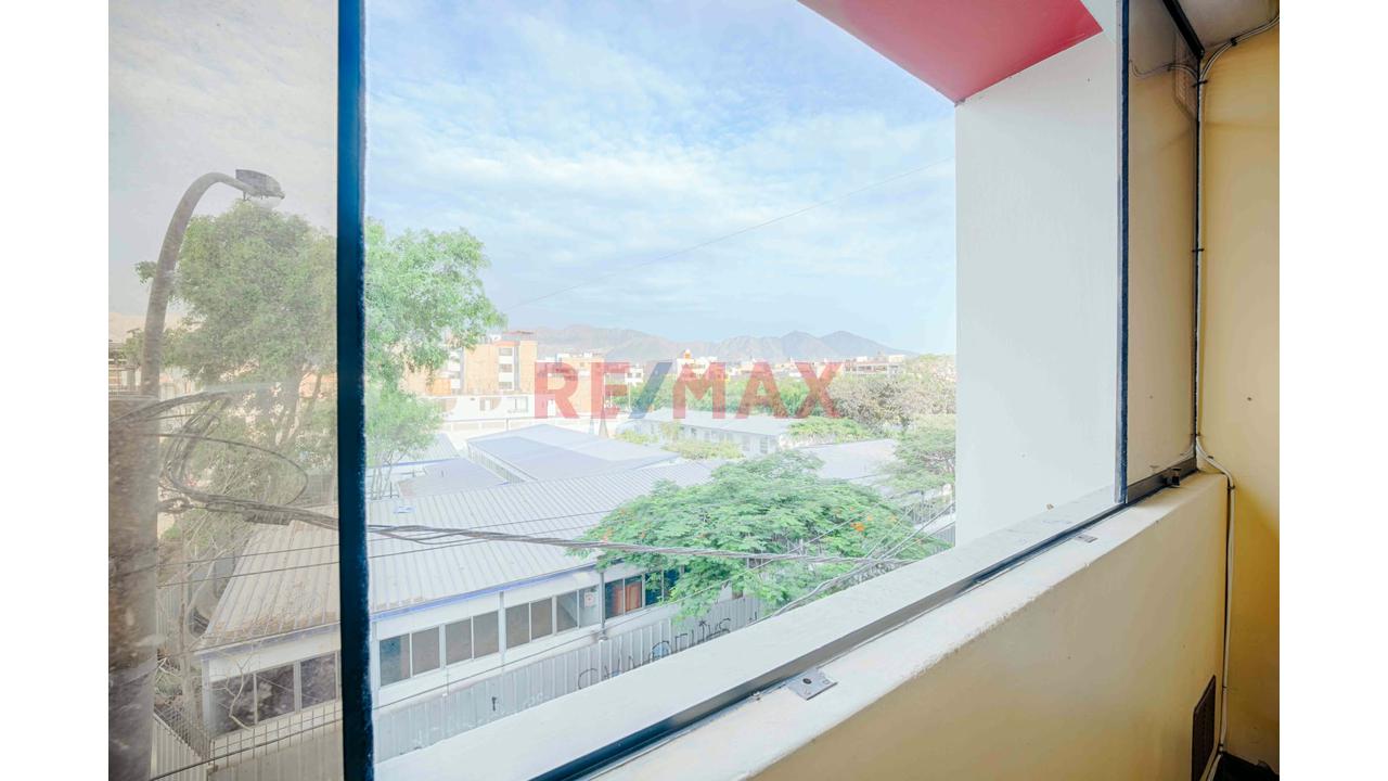Venta De Lindo Departamento Y Frente Al Parque San Elias En Los Olivos — foto 4