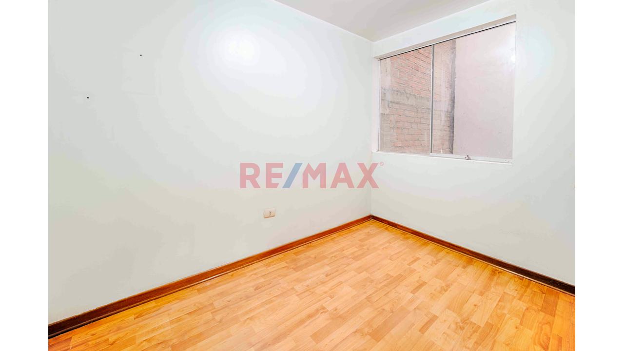 Venta De Lindo Departamento Y Frente Al Parque San Elias En Los Olivos — foto 15