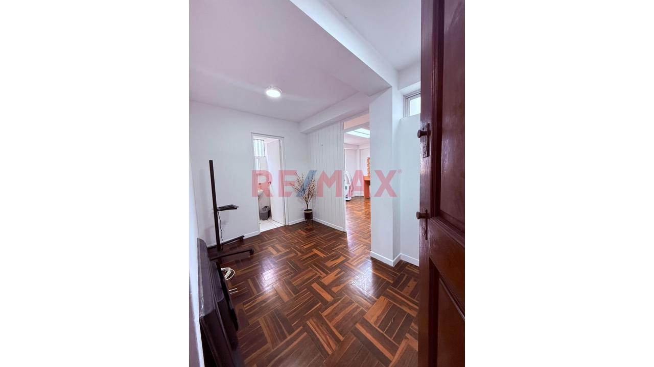 Excelente Alquiler De Oficina En Miraflores — foto 8