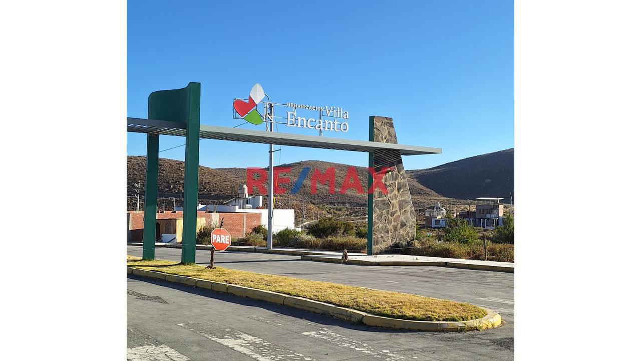 Terreno En Esquina De 121.26 M² – Urb. Villa Encanto, Chiguata - 1