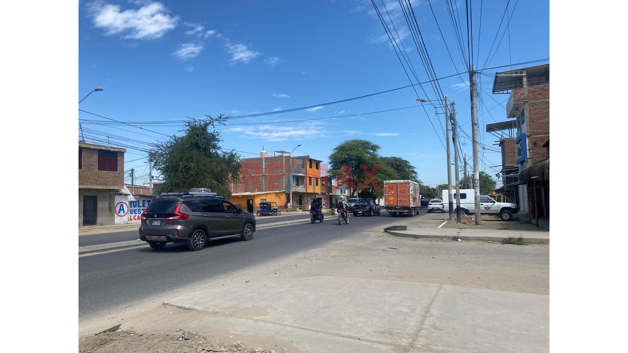 Amplio Local En Alquiler En Av. Progreso De Castilla - 12