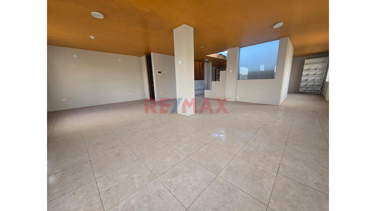 Se Alquila Local Comercial 2 Pisos En Esquina – San Camilo — foto 2