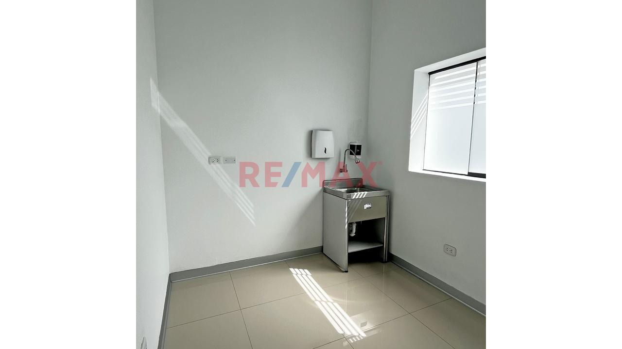 Local Ideal Para Clinica / Consultorios/ Oficinas /Laboratorios/ Centros De Terapias — foto 2