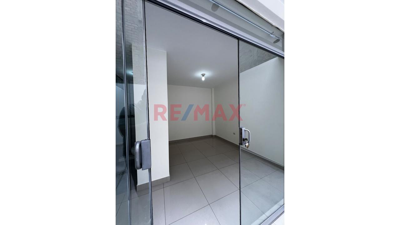 Ocal Comercial De Estreno En Alquiler | 100 M² | Primer Piso | Puerta A La Calle — foto 6
