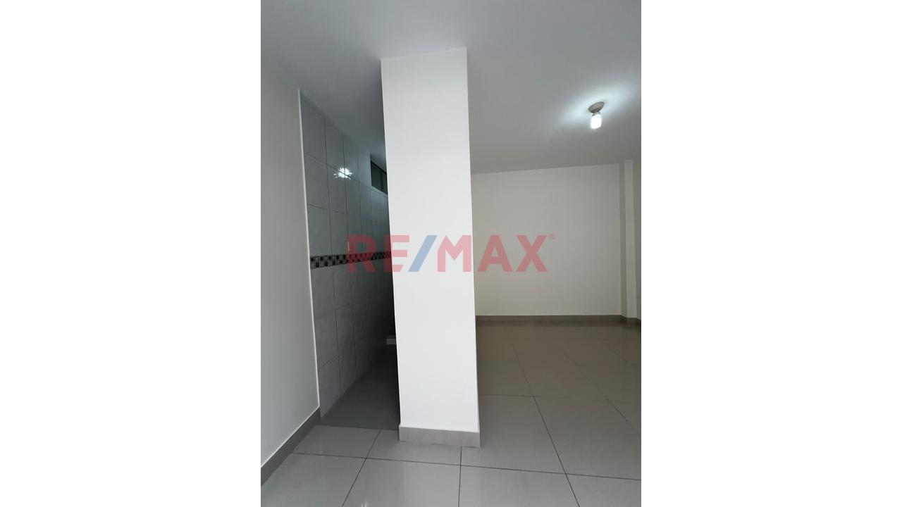 Ocal Comercial De Estreno En Alquiler | 100 M² | Primer Piso | Puerta A La Calle — foto 8