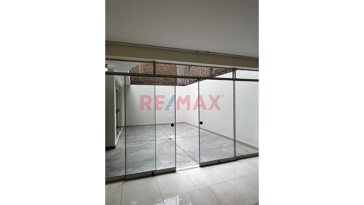 Ocal Comercial De Estreno En Alquiler | 100 M² | Primer Piso | Puerta A La Calle — foto 13