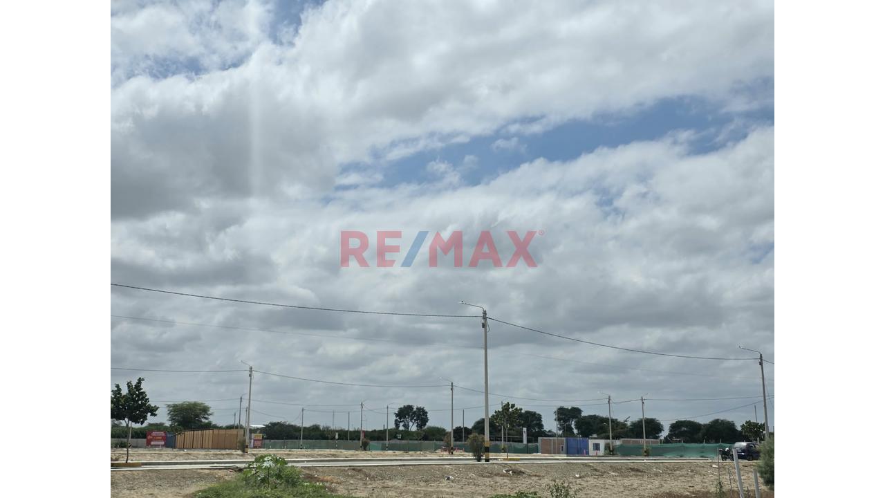 Se Vende 1 Terreno De 105 M2  O 2 Terrenos Juntos De 210M2 En Urbanizacion Palmeras  ¡Oportunidad De Inversión Asegurada Para Un Desarrolo Inmobiliario O Construir La Casa De Tus Sueños! 🏗️✨ — foto 5