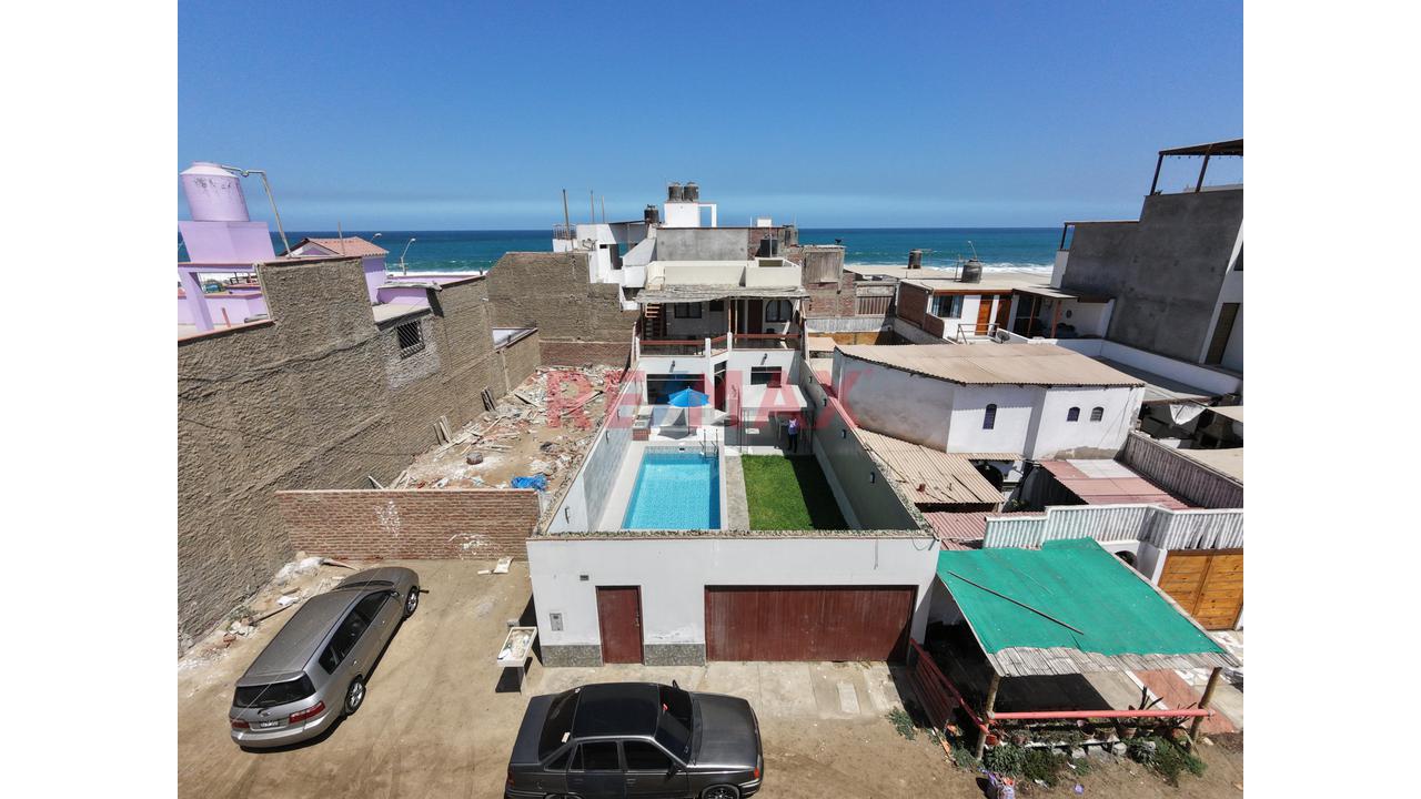 Casa De Playa Con Piscina En Venta - 17
