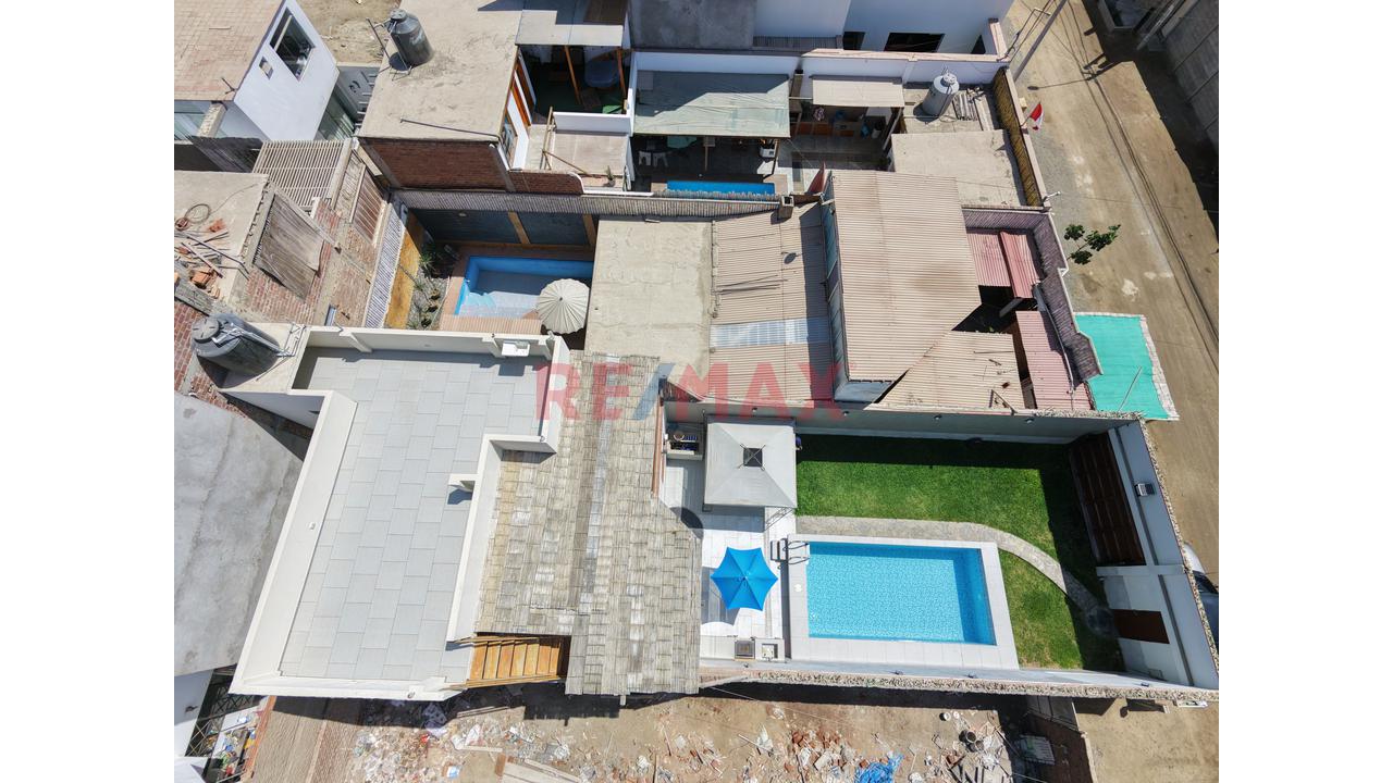 Casa De Playa Con Piscina En Venta - 19