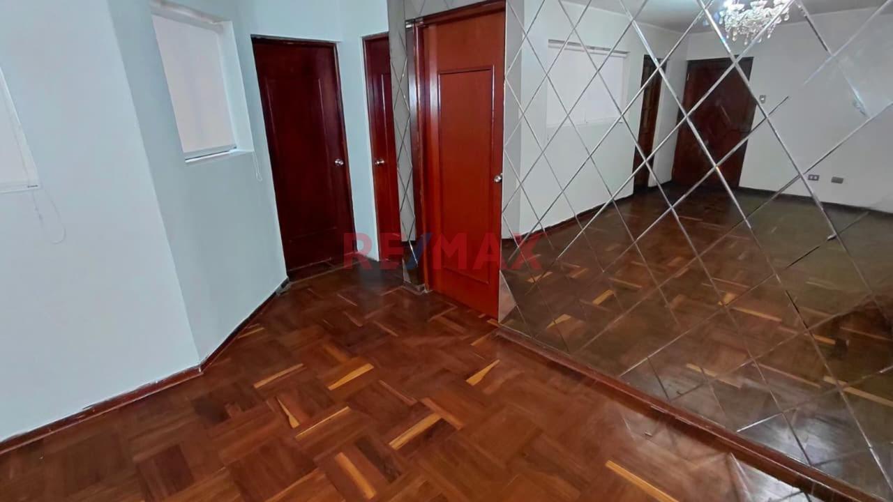 Depa Remodelado, Cerca A Gamarra — foto 3
