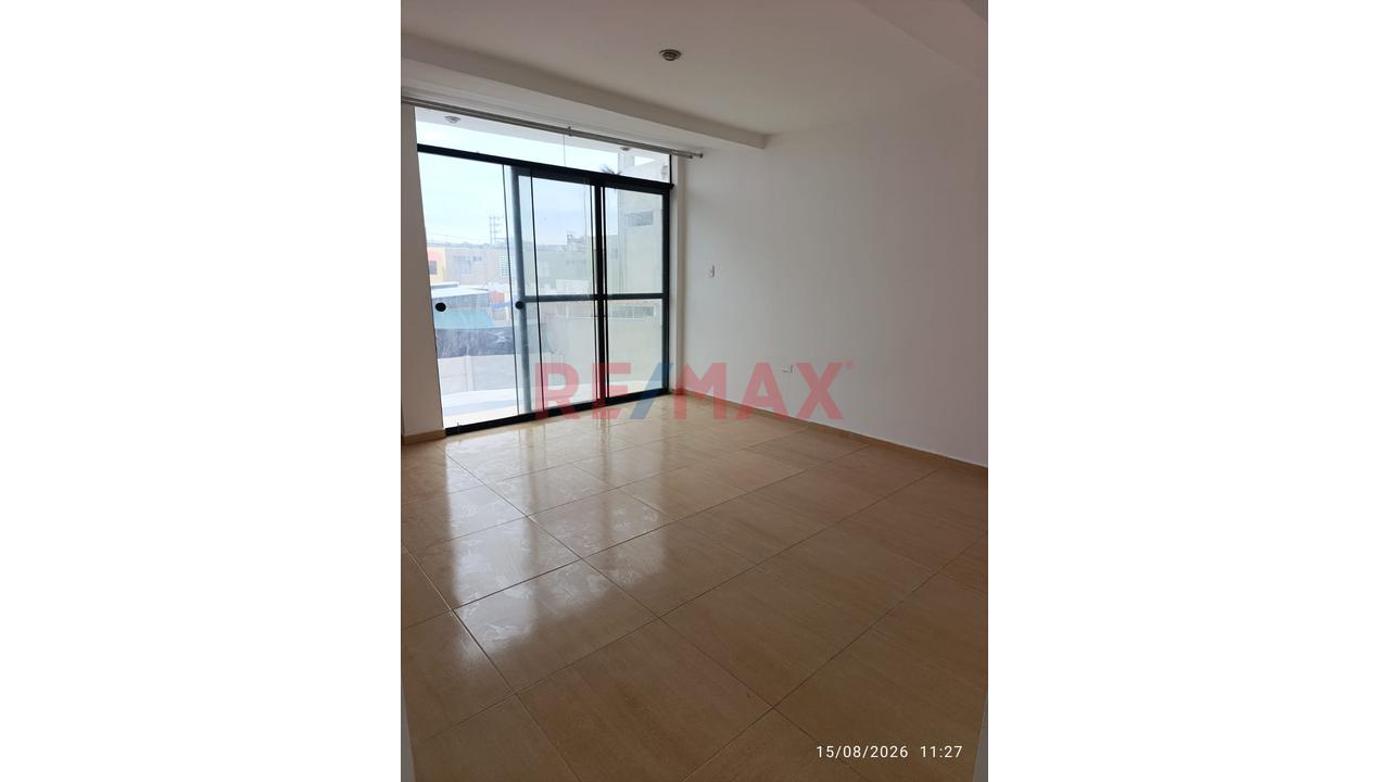 Gran Oportunidad De Invertir !!! Venta De Casa  Ubicada En Urb. Monteverde 2  Lt 50 Mz U Etapa 22   S/ 480,000.00 - 2