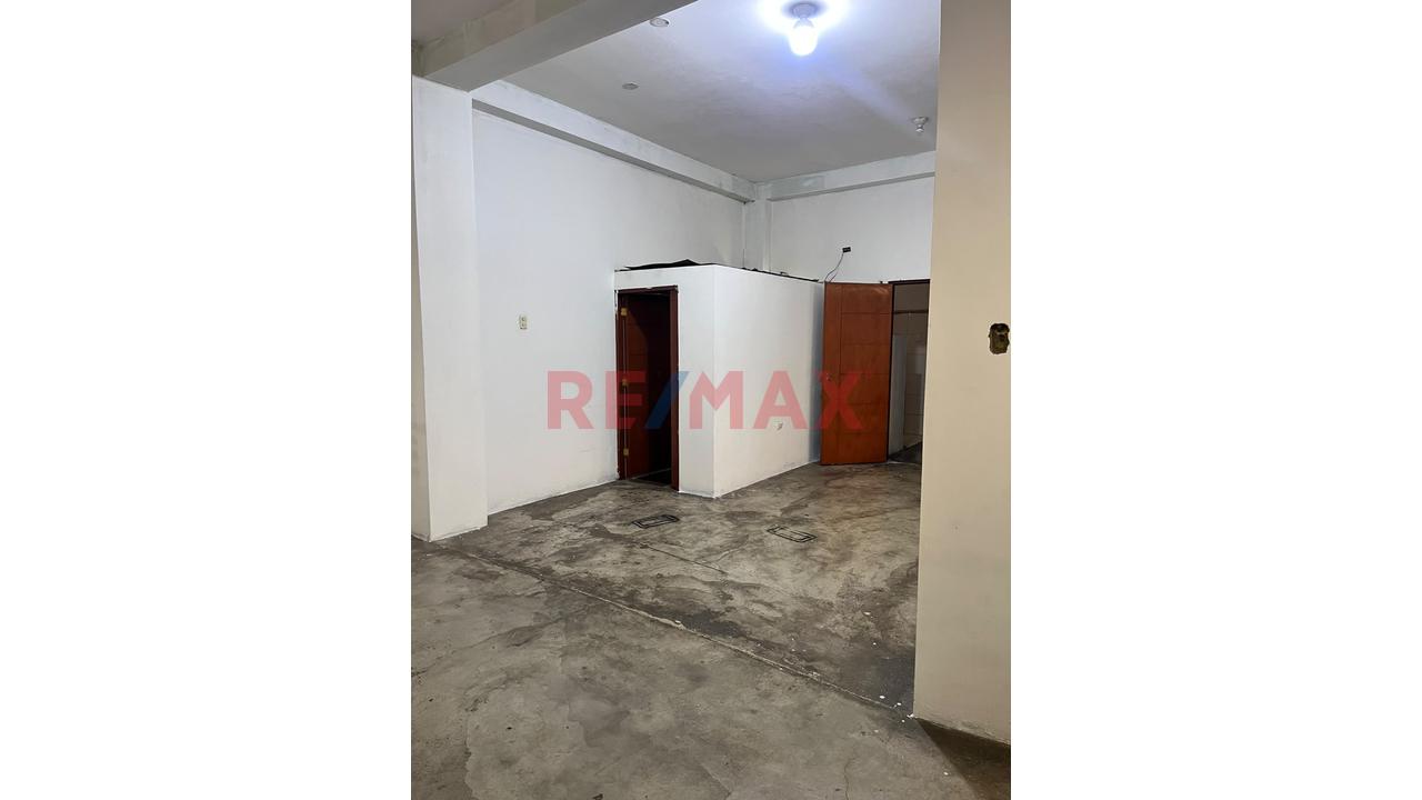 Grande Almacen En Alquiler - Cerca Ala Avenida Huarochiri 85 M2 — foto 2