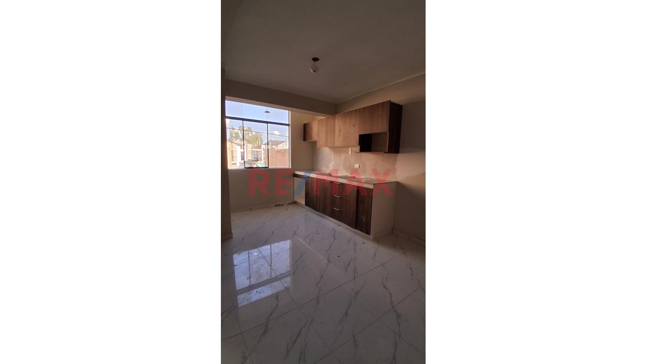 ¡Departamento En Venta A Precio De Infarto En El Tambo! (A 5 Min De La Continental)