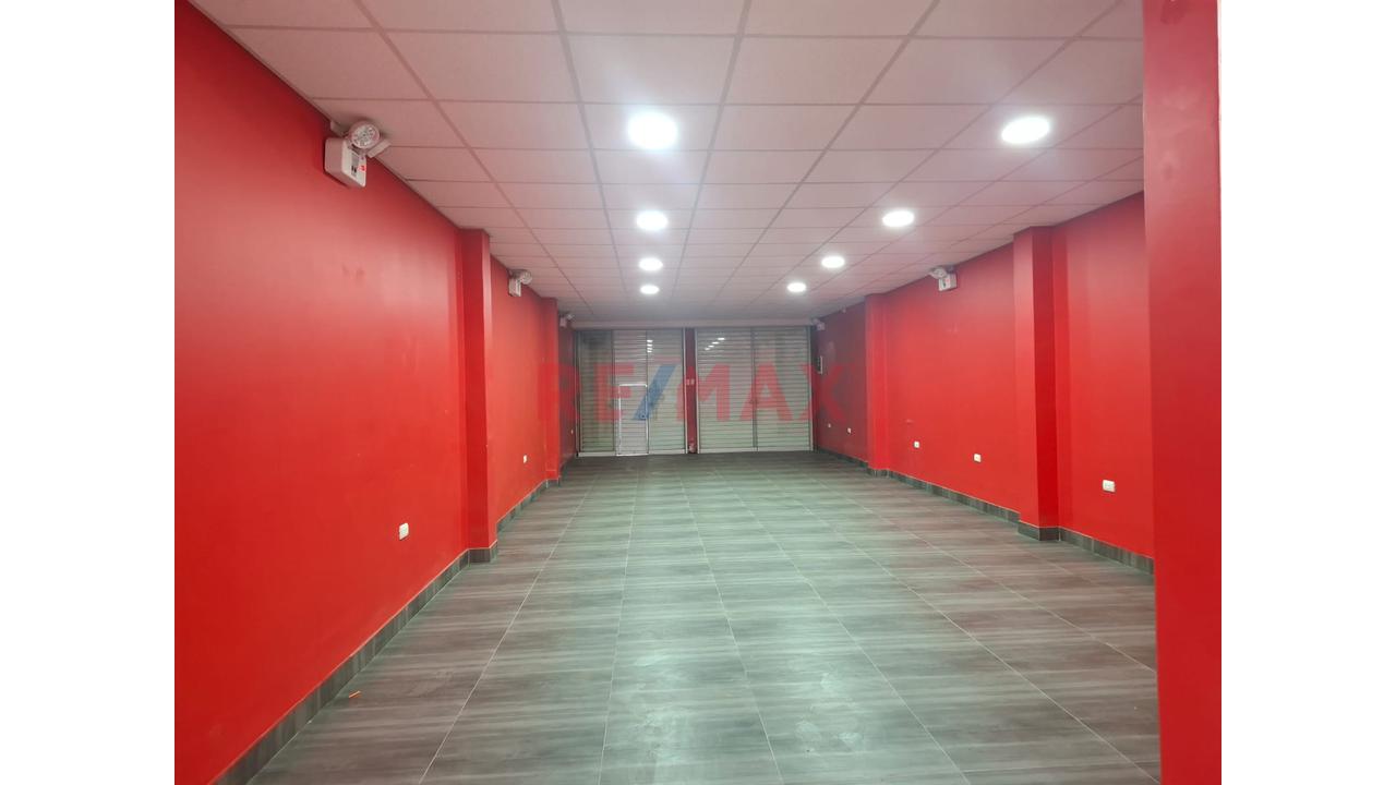 Local Comercial  140M2 + 6 Estacionamientos Frente  A Cruz Saco - Puente Piedra — foto 2