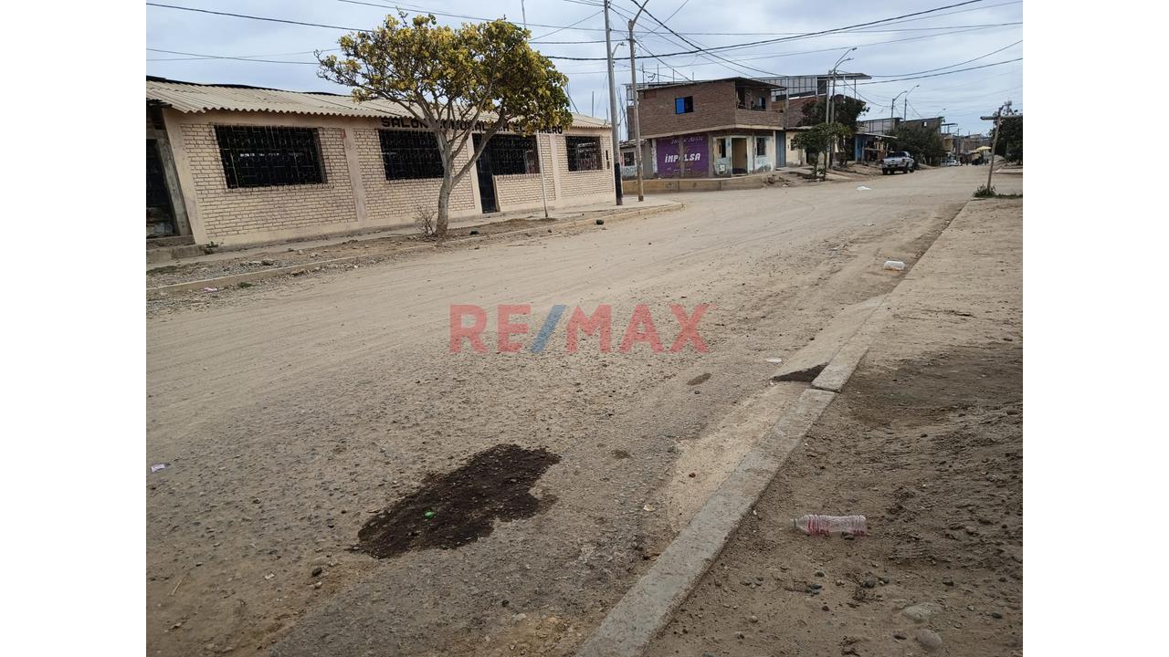 Venta De Casa En El Obrero - Sullana - 16