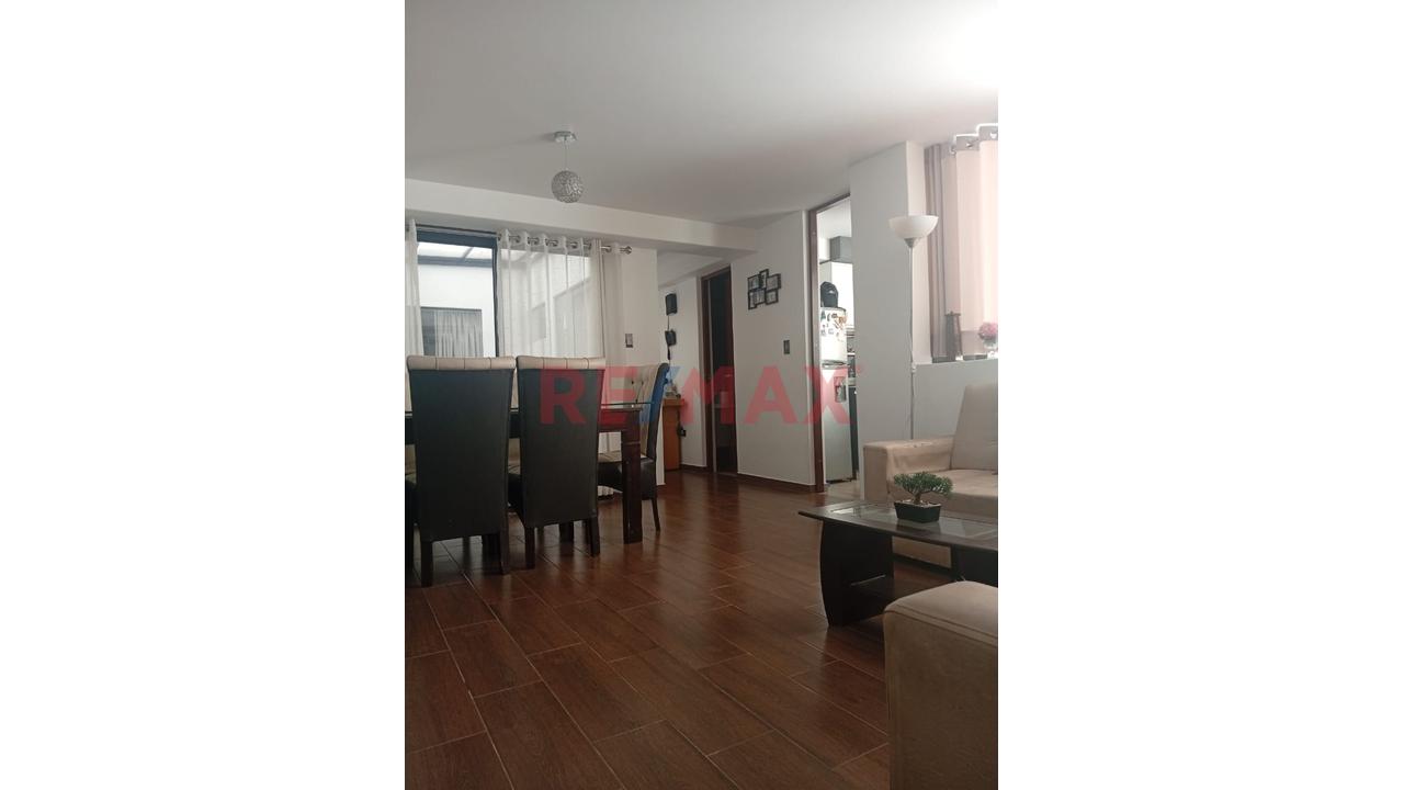 Lo Que Buscas! Vendo Departamento En 1Er Piso Con 2 Patios — foto 2