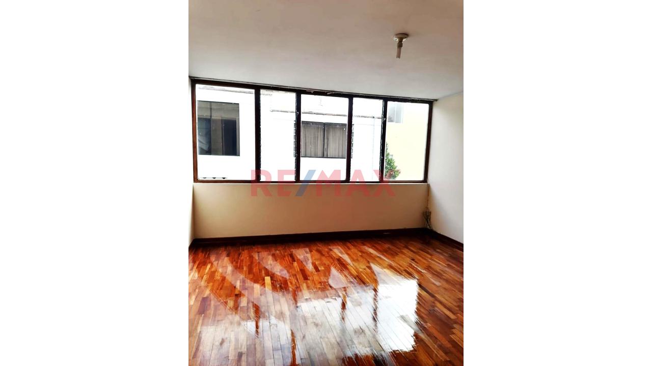 🏡Vive En Uno Y Genera Ingresos Con El Otro💰 | Exclusiva Propiedad En La Molina - 16