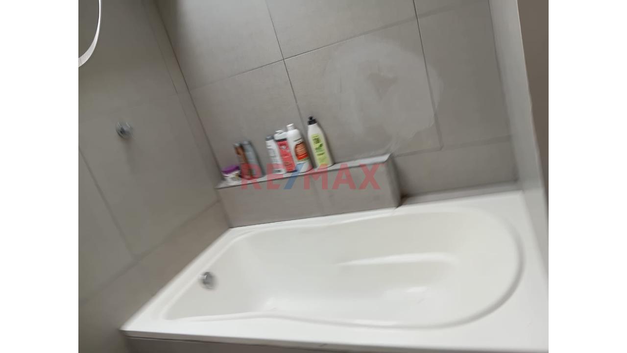 🏡Vive En Uno Y Genera Ingresos Con El Otro💰 | Exclusiva Propiedad En La Molina - 17