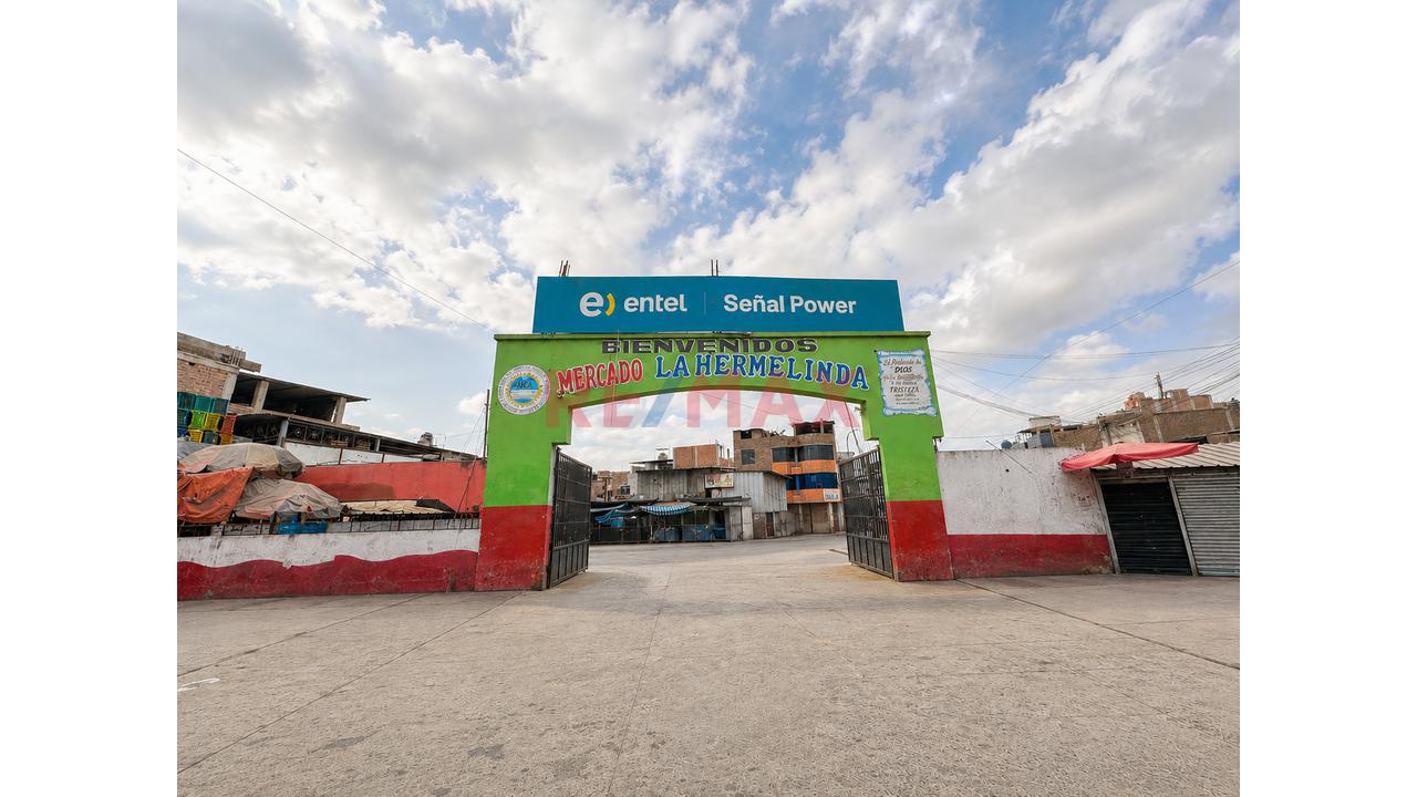 Venta De Casa Comercial Frente Mercado La Hermelinda — foto 2
