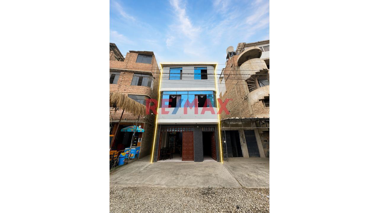 Venta De Casa Comercial Frente Mercado La Hermelinda