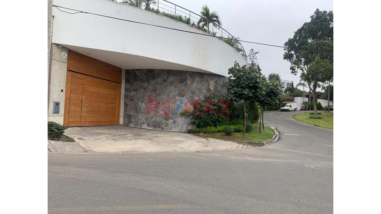 Residencia Exclusiva En Venta – Rinconada Alta, La Molina - 1