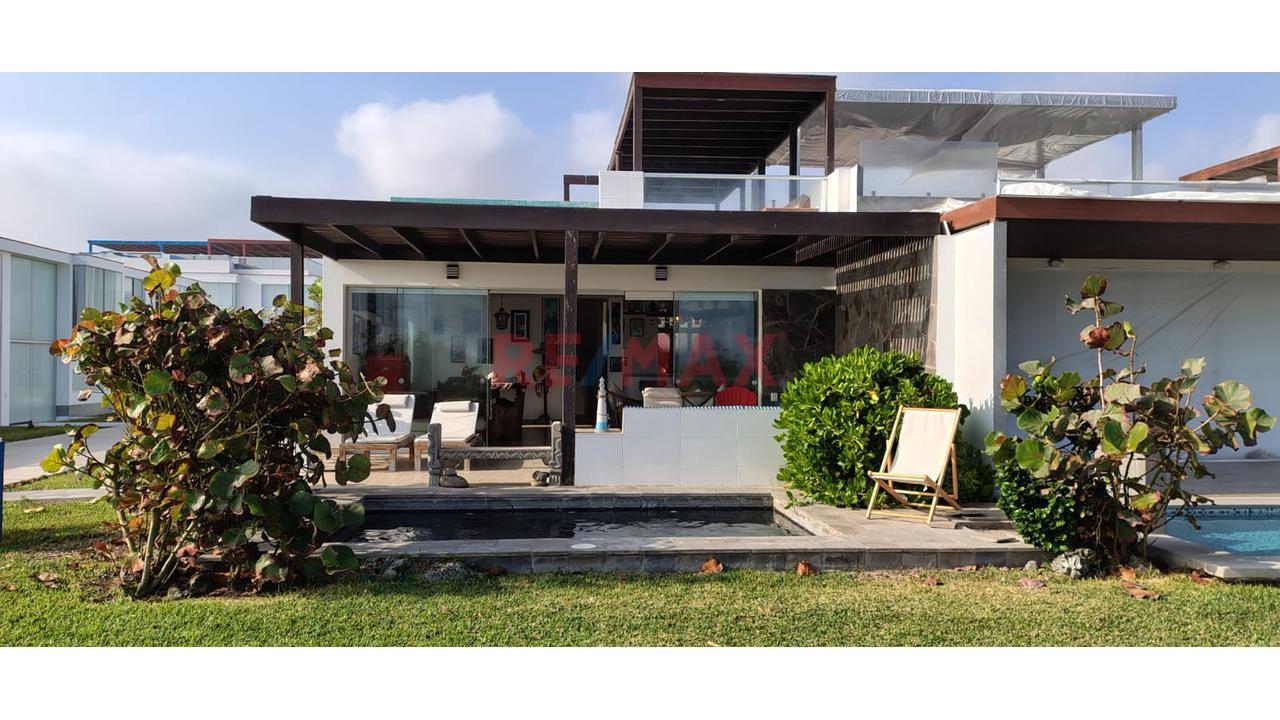 Venta Espectacular Casa De Playa En Asia – Primera Fila  Condominio Formentera