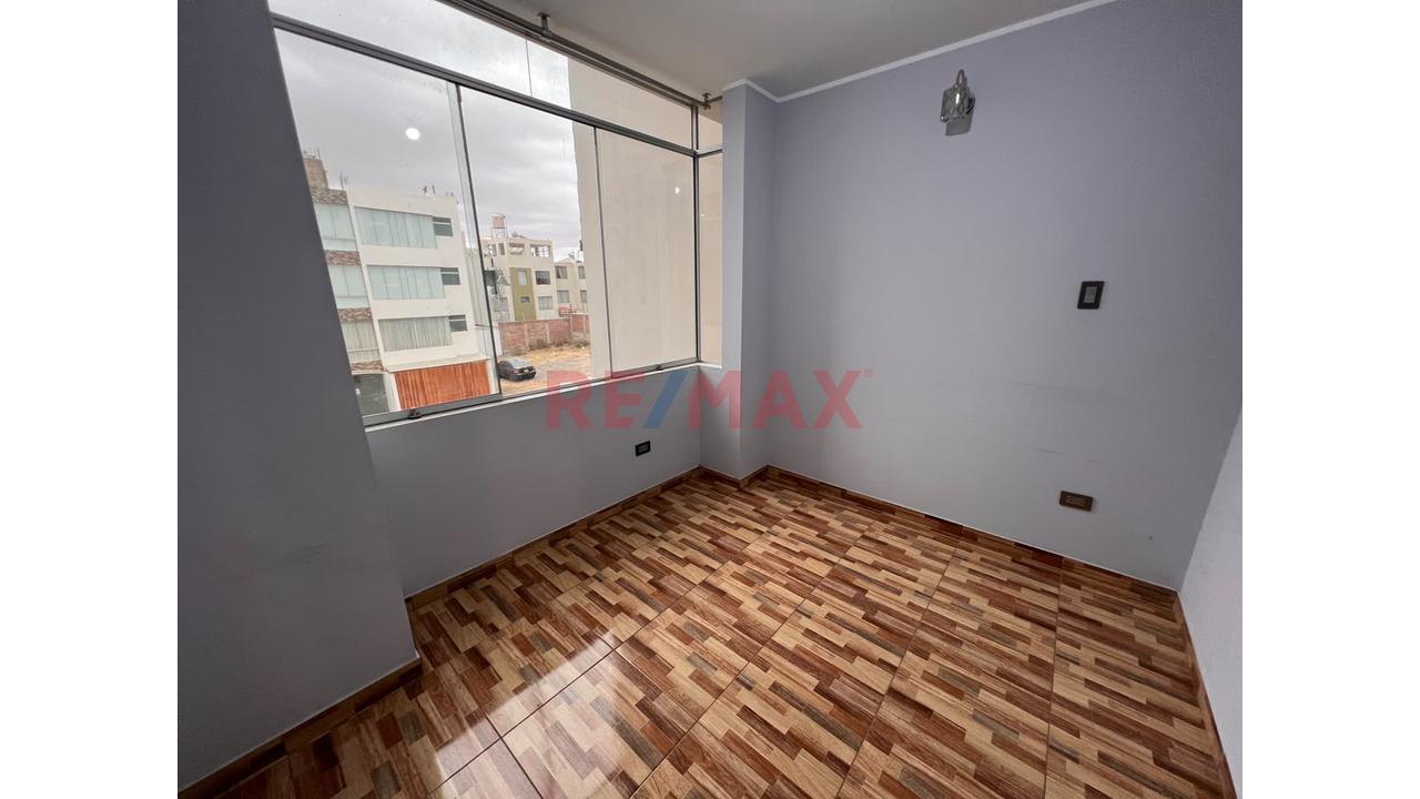 Amplio Y Moderno Departamento En Urb. Monte Bello, Cerro Colorado – Gran Iluminación — foto 9