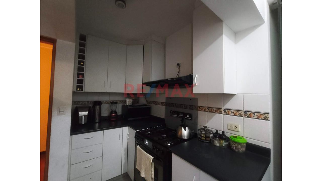 ✨ Alquiler Hermoso Departamento Remodelado En Primer Piso – Urb. Higuereta, Surco — foto 4