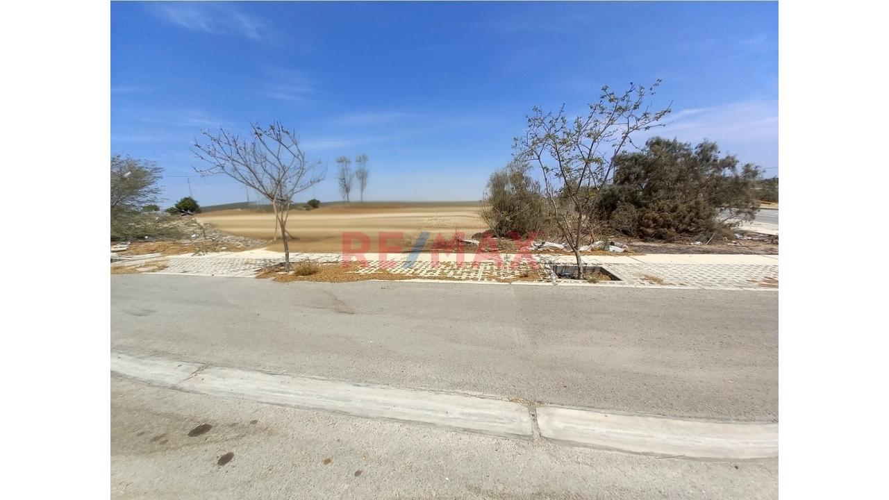 Vendo Terreno De 112.50 En Cuadrante Q 2  En Mz Dh Boulevar Mcc Castilla — foto 4