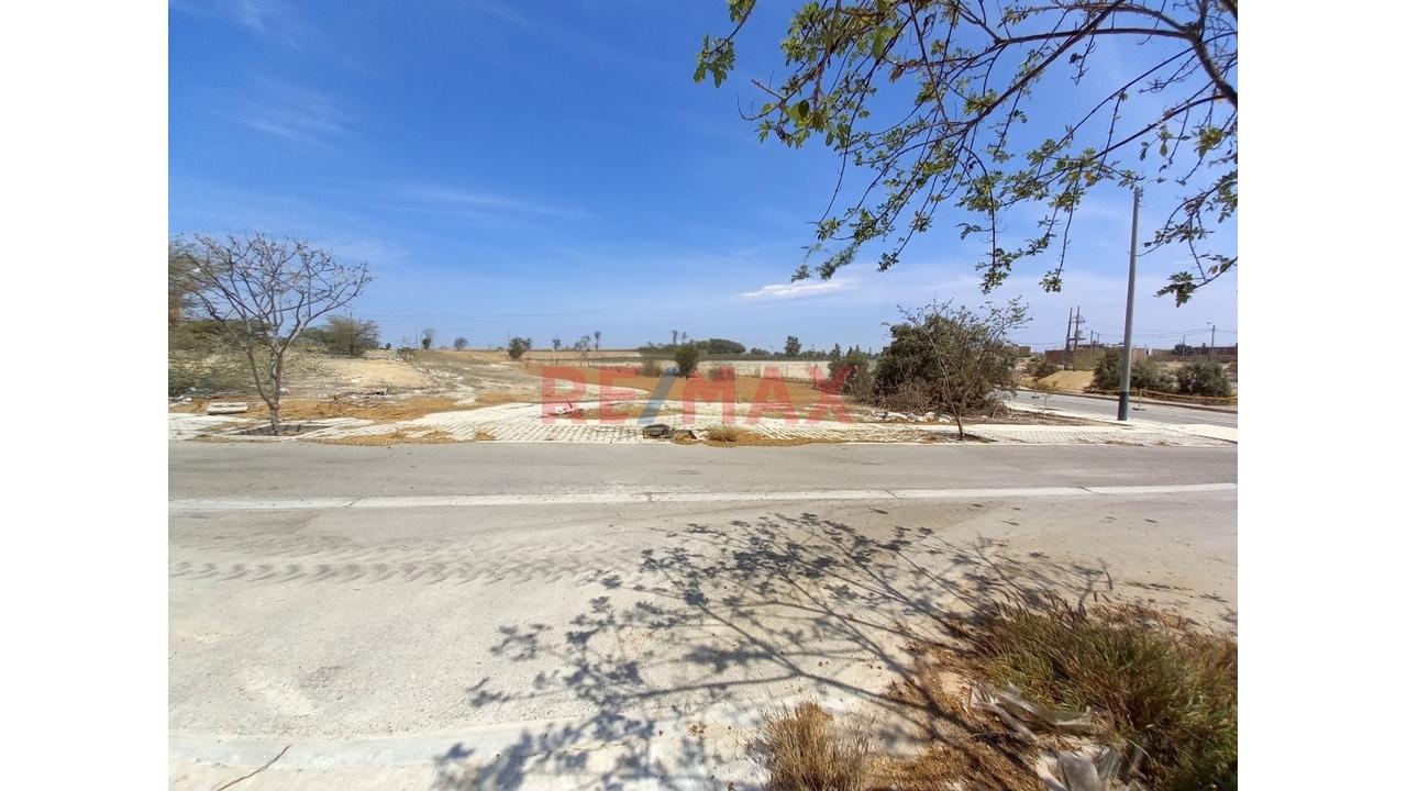 Vendo Terreno De 112.50 En Cuadrante Q 2  En Mz Dh Boulevar Mcc Castilla — foto 3