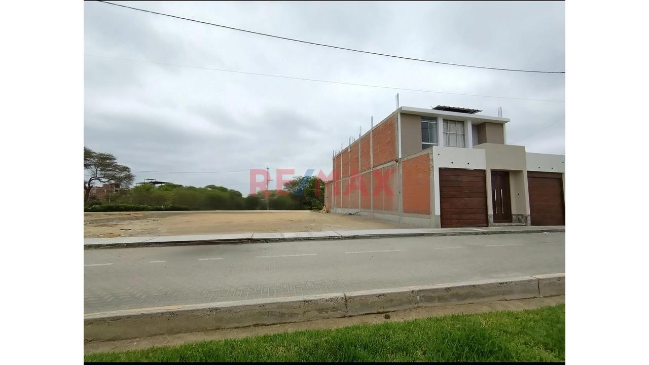 Vendo Terreno  De 184 M2 En Urb Residencial Acacias Miraflores Castilla — foto 6