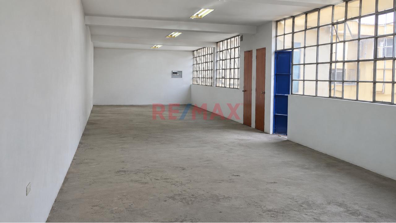 🏭 **Local En Alquiler – Ideal Para Fábrica, Almacén O Taller** — foto 6
