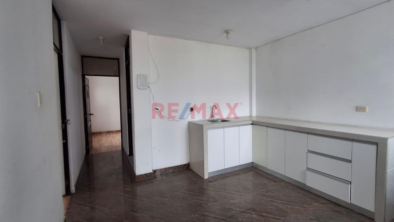 Alquiler Departamento Piso 3 Centro De Lambayeque - 5