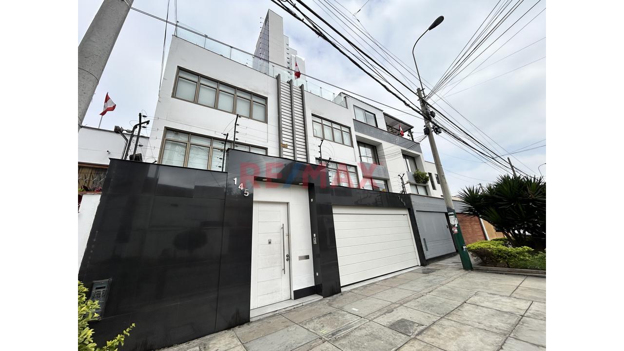 Alquilo Oficina De 482 M²: Totalmente Implementada En Surquillo Límite Con San Isidro - 1