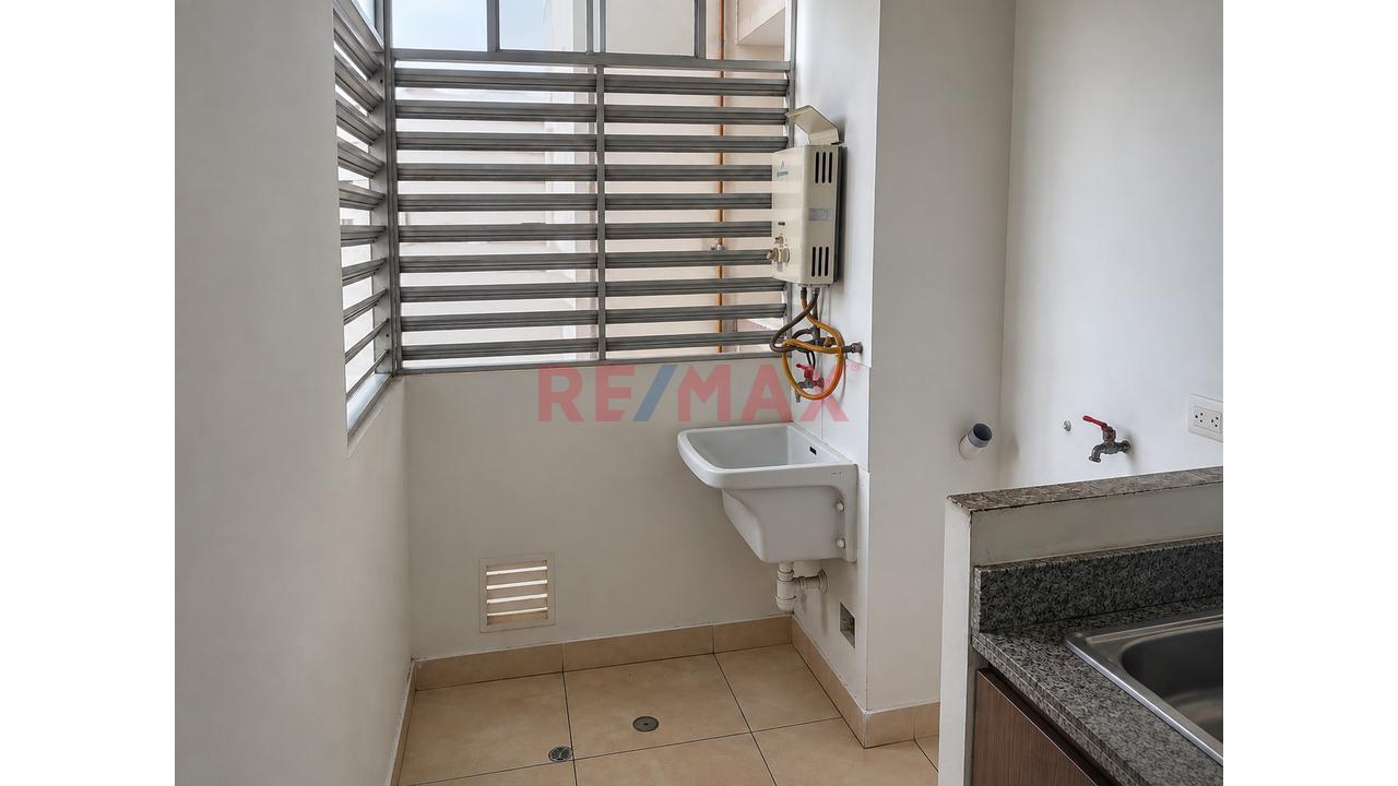 Departamento En Venta  En Jesus María 3 Dormitorios + Estacionamiento. — foto 13