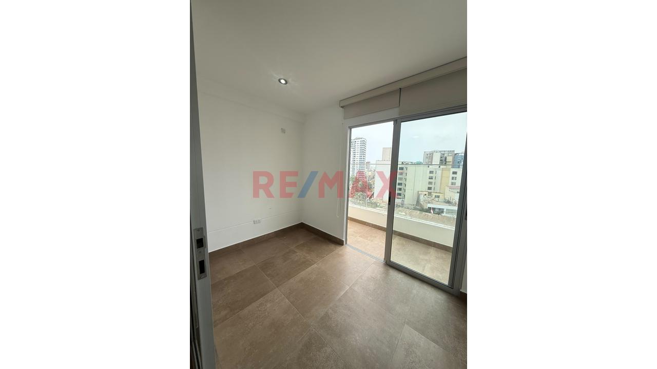 Vendo Duplex Exclusivo En Magdalena Con Cochera Y Depósito — foto 15