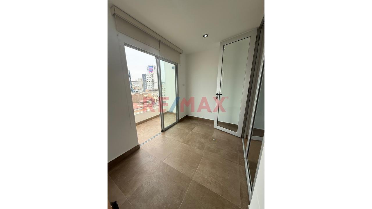 Vendo Duplex Exclusivo En Magdalena Con Cochera Y Depósito — foto 11
