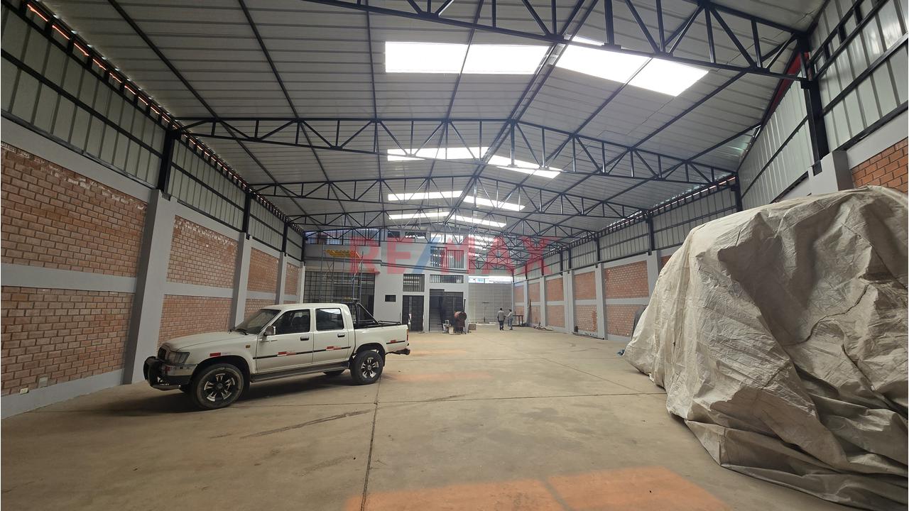 🏭 Local Comercial + Oficinas + Amplia Área Operativa En Cerro Colorado - 8