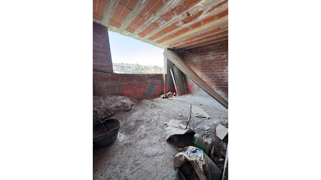 ¡Se Vende Amplio Inmueble Con Salón De Eventos, Cochera Y Gran Potencial En Miraflores! - 2
