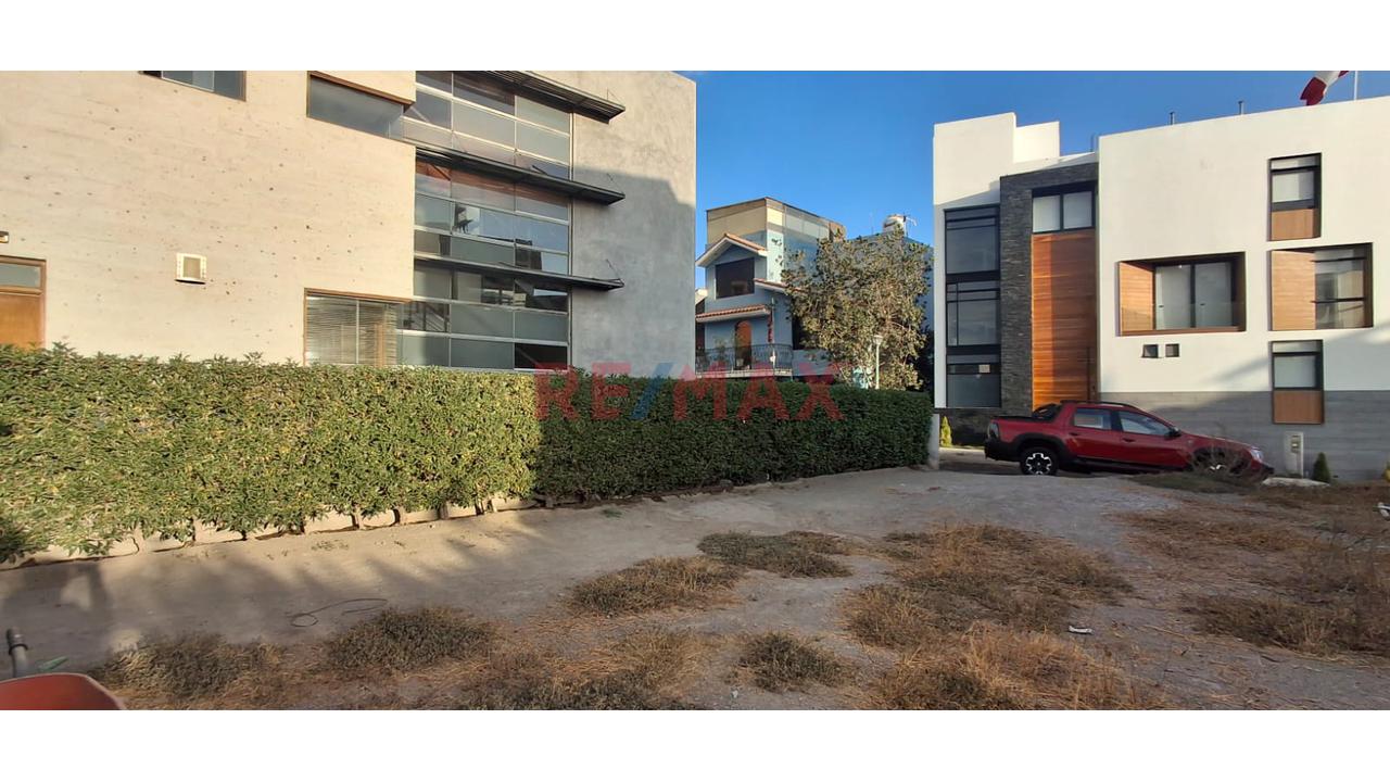 Tu Casa Soñada Empieza Con Una Ubicación Privillegiada: Frente A Parque En Casa Lago San José - 1
