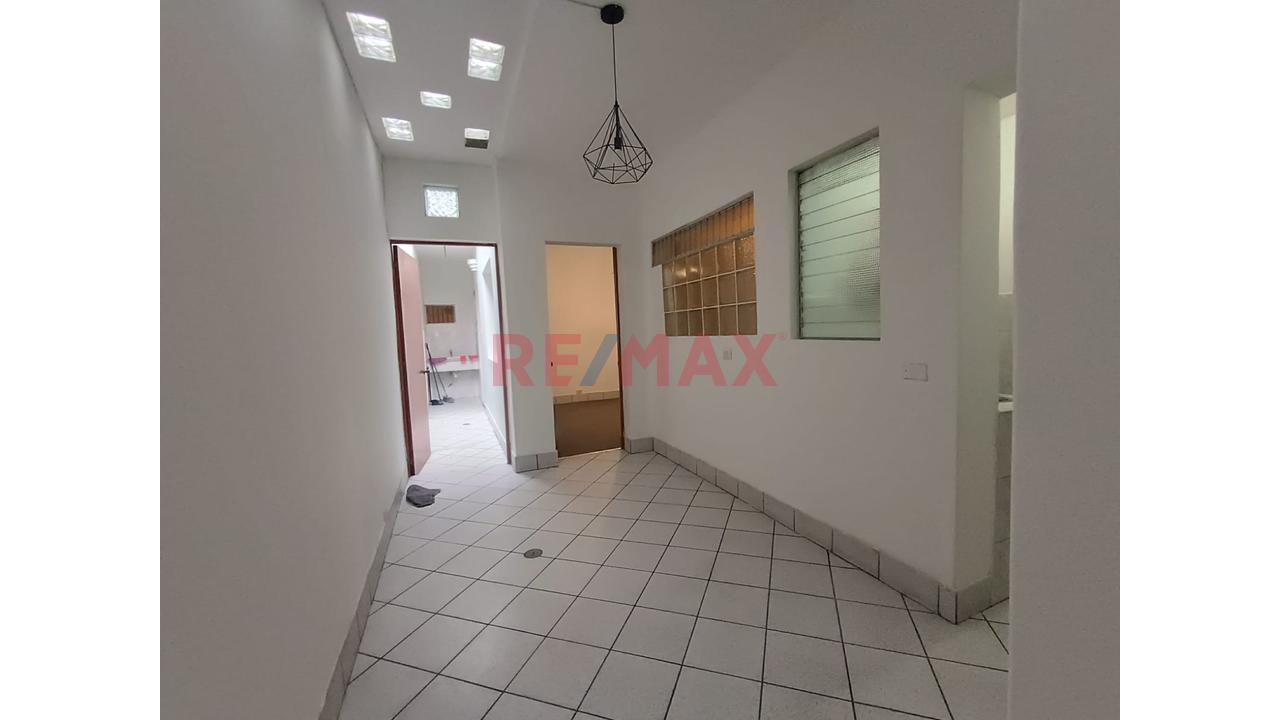 Alquilo Estratégico Primer Piso En Miraflores: Sede Corporativa De Fácil Acceso - 4