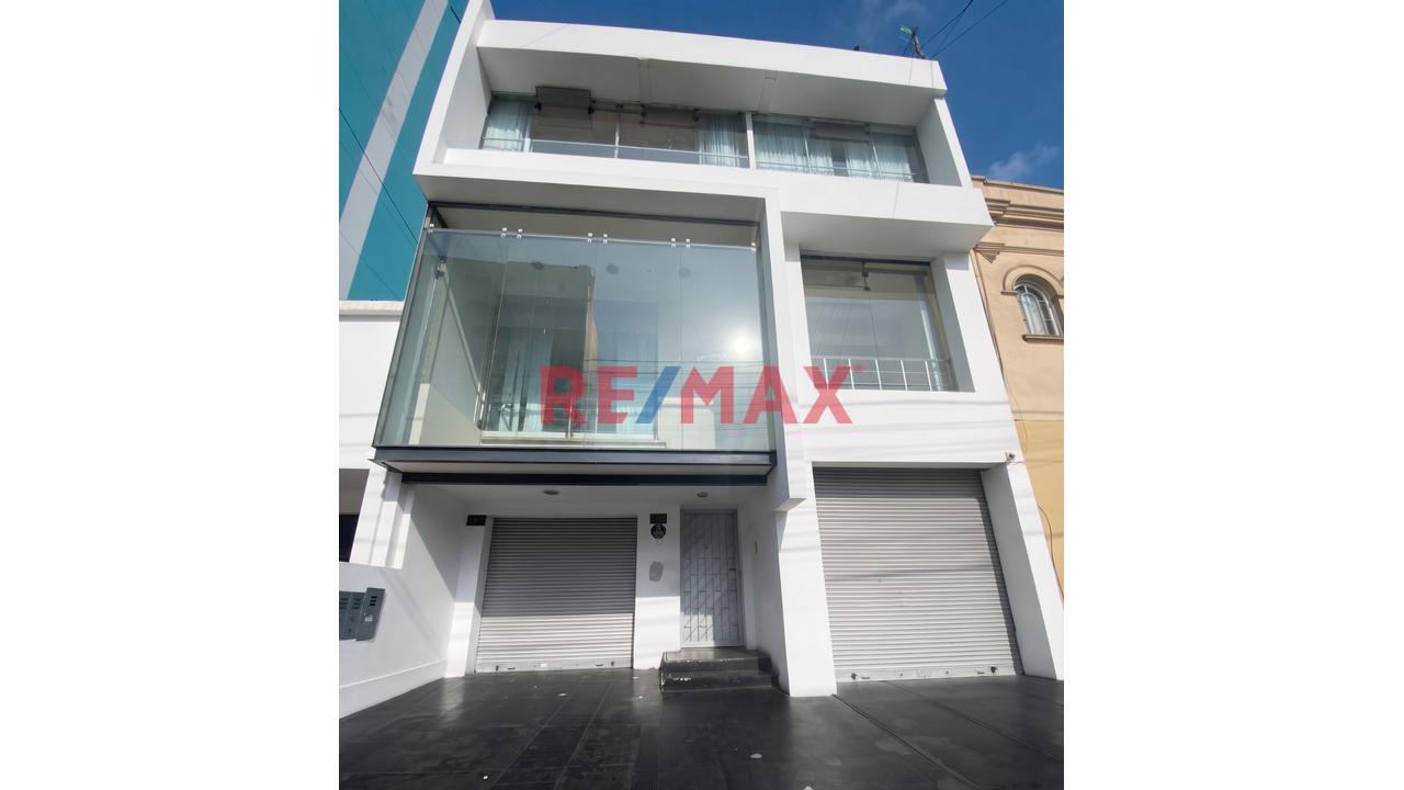 Oportunidad Unica...🏢 Local Comercial De Alto Impacto, Zon. Comercio Metropolitano / Densidad Resid Alta, Excelente Oportunidad Para Proyecto.