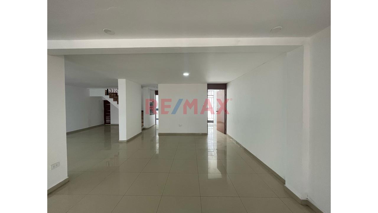 🏢 Oficina Tipo Casa En Santa Raquel | 230 M² Para Impulsar Tu Empresa - 2