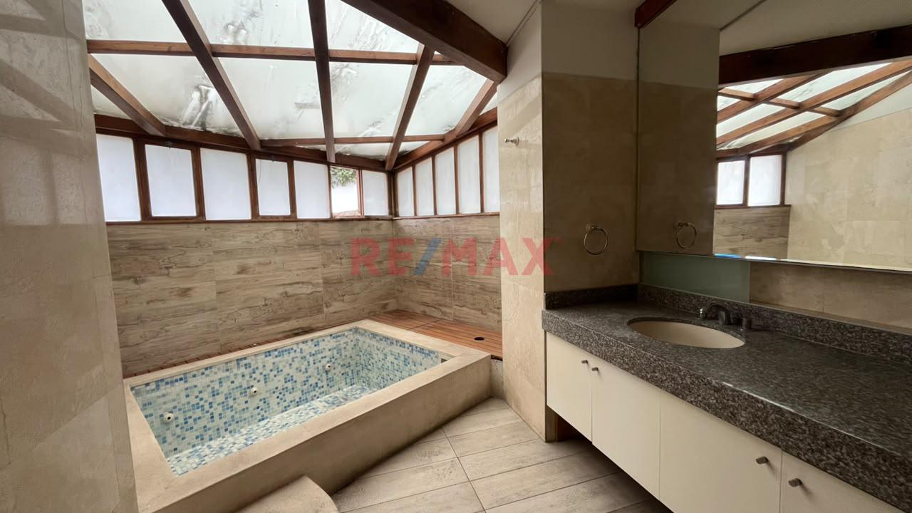 Excelente Oportunidad De Inversión Linda Casa Con Piscina En Casuarinas Con 1475M² — foto 8