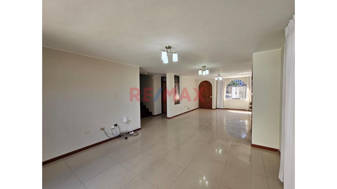 🏡 Venta De Casa En Urb. El Dorado En Sachaca - 4