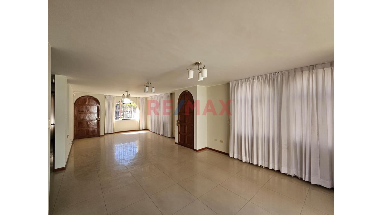 🏡 Venta De Casa En Urb. El Dorado En Sachaca - 3
