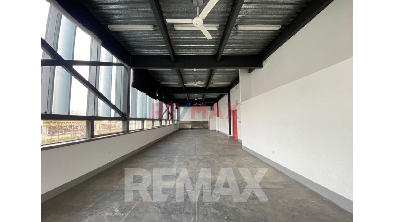Venta De Local Comercial En Miraflores - 16